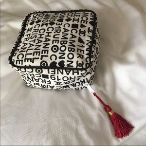 CHANEL vintage 1991 cosmetic makeup bag w/tassel